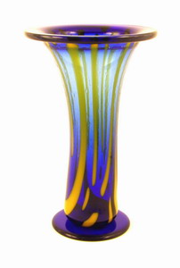 vase-10-in-blue-with-marigold-pieces